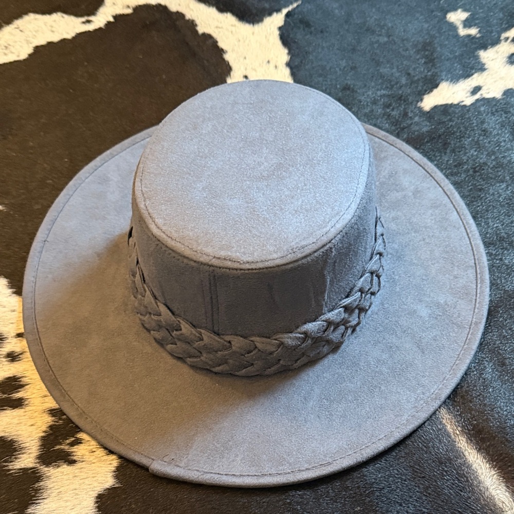 Gray faux velvet western hat